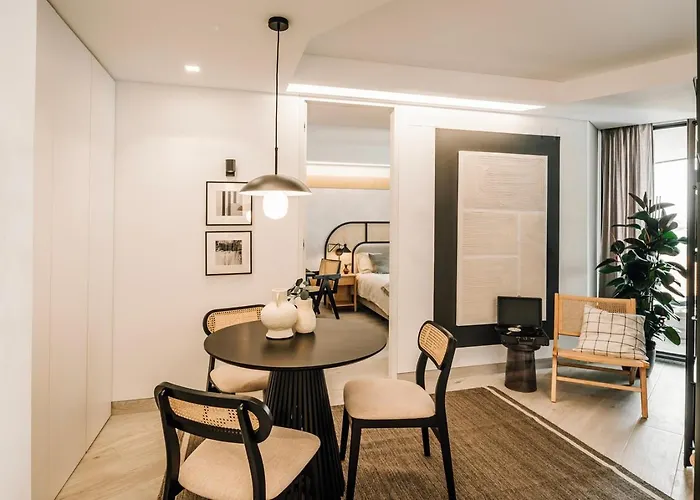 شقة Figaro - 1 Bedroom And Balcony In Santo Antonio *