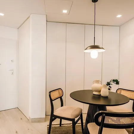 Апартаменты Figaro - 1 Bedroom And Balcony In Santo Antonio Лиссабон