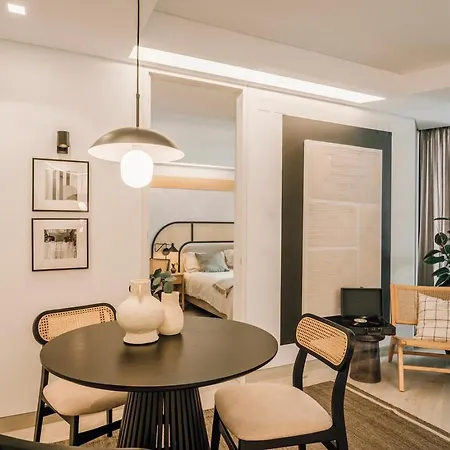 Figaro - 1 Bedroom And Balcony In Santo Antonio