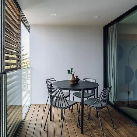 Figaro - 1 Bedroom And Balcony In Santo Antonio